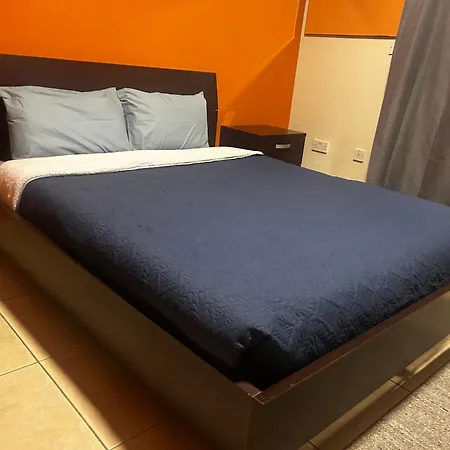 Sunny 2br In St Julians سانت جوليان