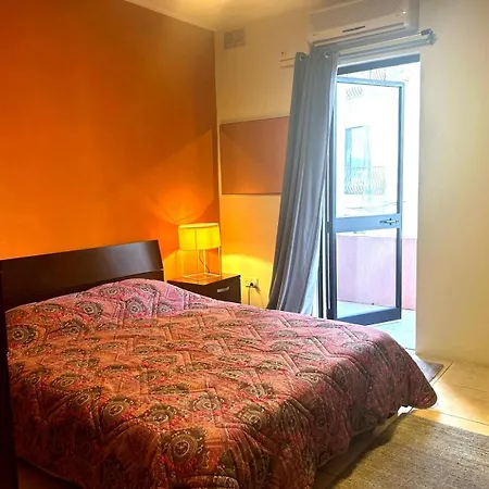 Sunny 2br In St Julians شقة سانت جوليان